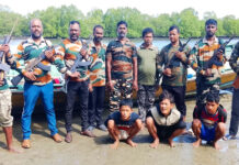 A&N पुलिस ने 08 म्यांमार के शिकारियों और इंजन वाली नाव को पकड़ा और लगभग 800 किलोग्राम समुद्री खीरा ज़ब्त किया। myanmarees Caught