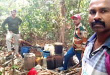 PS рдХрд╛рд▓реАрдШрд╛рдЯ рдиреЗ рддрд╛рд▓рдмрдЧрд╛рди рдЬрдВрдЧрд▓ рдореЗрдВ рдЕрд╡реИрдз рд╢рд░рд╛рдм рдмрдирд╛рдиреЗ рдХрд╛ рднрдВрдбрд╛рдлреЛрдбрд╝ рдХрд┐рдпрд╛ред Lahan