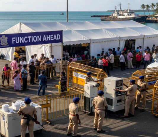 VVIP рджреМрд░реЗ рдХреЗ рдХрд╛рд░рдг рд╕рд╛рд░реНрд╡рдЬрдирд┐рдХ рдХрд╛рд░реНрдпрдХреНрд░рдореЛрдВ рдореЗрдВ рд╕рд╛рдорд╛рди рд▓реЗ рдЬрд╛рдиреЗ рдкрд░ рдкреНрд░рддрд┐рдмрдВрдзред Port Blair