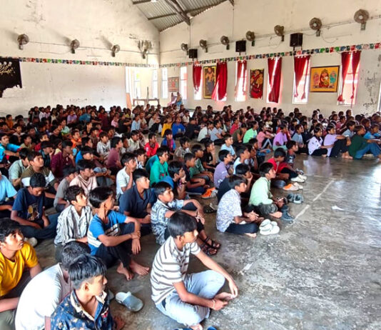 JNV рдкрдВрдЪрд╡рдЯреА рдореЗрдВ рд╕рд╛рдЗрдмрд░ рдЬрд╛рдЧрд░реВрдХрддрд╛ рдЕрднрд┐рдпрд╛рди рдореЗрдВ рдЫрд╛рддреНрд░реЛрдВ рдХреА рд╕рдХреНрд░рд┐рдп рднрд╛рдЧреАрджрд╛рд░реА Cyber Awareness Program AT JNV