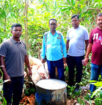 श्यामकुंड के जंगल में पुलिस की त्वरित कार्रवाई ने अवैध शराब निर्माण की कोशिश को नाकाम किया। Illicit Liquor