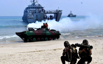 अंडमान और निकोबार कमान ‘अभ्यास द्वीप शक्ति 2026’ के दौरान बहु-क्षेत्रीय संयुक्त युद्धक कार्रवाई का नेतृत्व कर रही है। Milltry Exercise