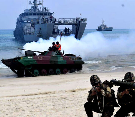 अंडमान और निकोबार कमान ‘अभ्यास द्वीप शक्ति 2026’ के दौरान बहु-क्षेत्रीय संयुक्त युद्धक कार्रवाई का नेतृत्व कर रही है। Milltry Exercise