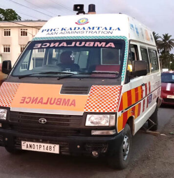 एक चलती एम्बुलेंस का पिछला चक्का अचानक खुल गया, एम्बुलेंस 10 मीटर तक घसीट कर गया ambulance