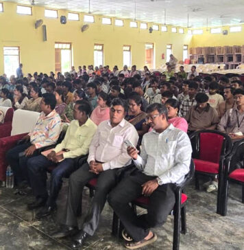उत्तरी और मध्य अंडमान पुलिस MGGC के छात्रों के बीच साइबर जागरूकता और सामाजिक उत्तरदायित्व को बढ़ावा दे रही है। Awareness Program